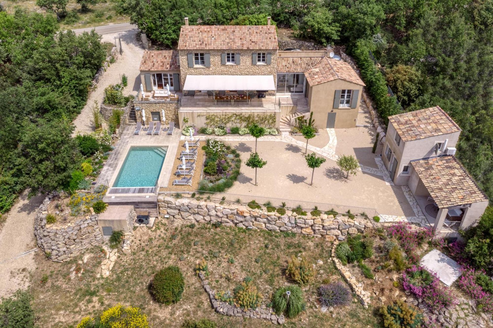 Bastide De Viens - Vue Luberon, Piscine Chauffee, Boulodrome Villa Exterior photo